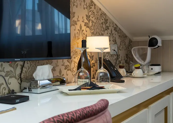 Queen Hotel